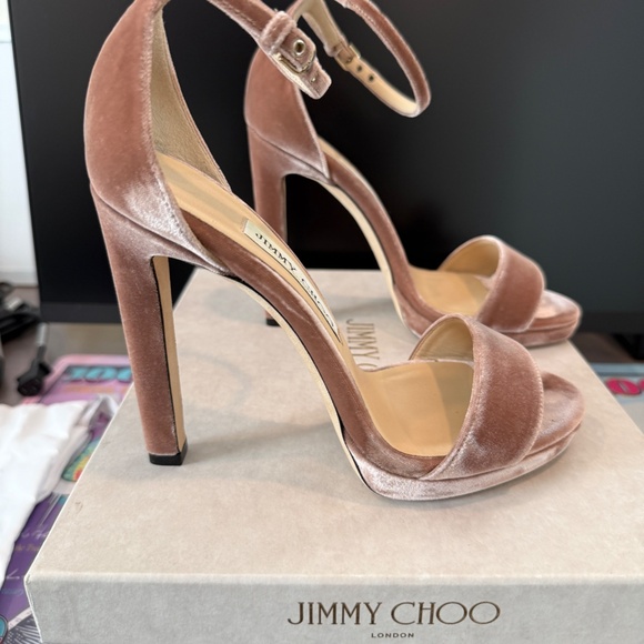 Jimmy Choo Misty Dusty Rose BRAND NEW - Size 7 - 4.5" Heel Platform COMFORTABLE - Picture 4 of 9